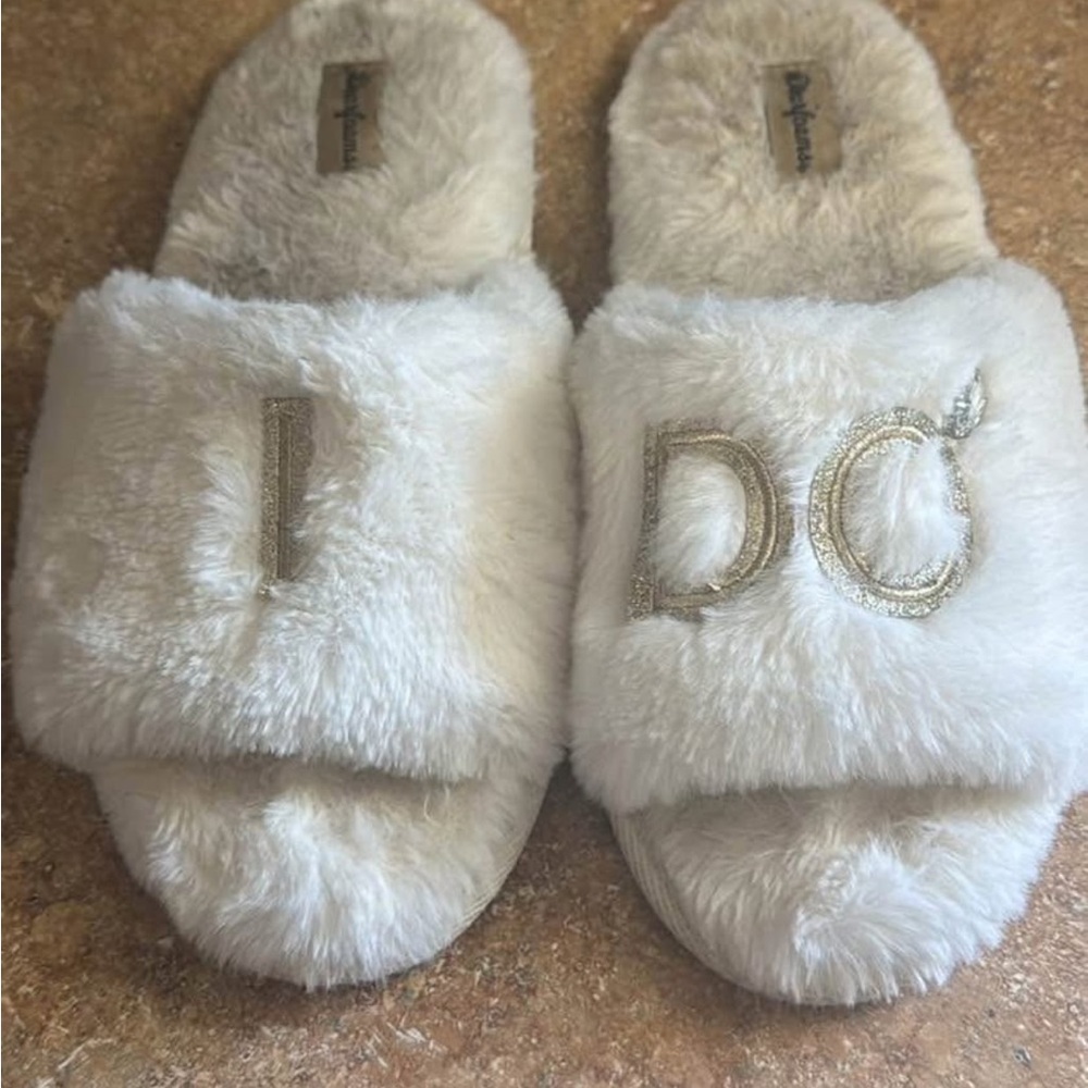 BRIDAL SLIPPERS White Fuzzy Slippers with Gold Accents